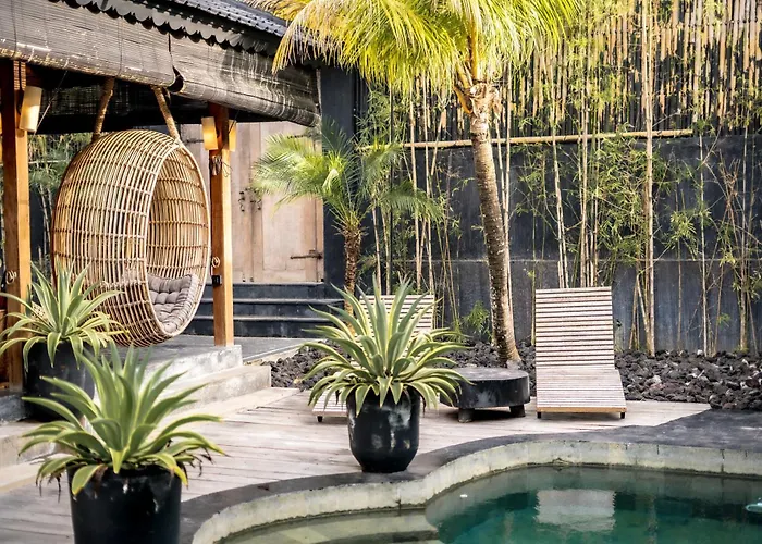 Villa Black Serpent 3br With Jacuzzi In Uluwatu