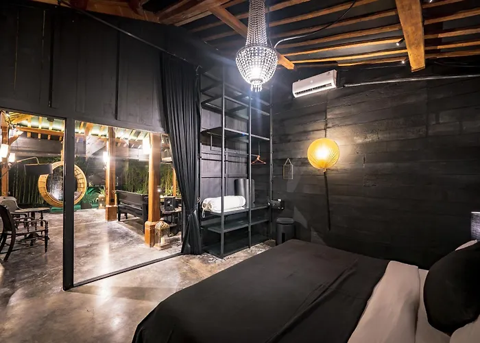 Black Serpent 3br With Jacuzzi In 别墅 乌鲁瓦图